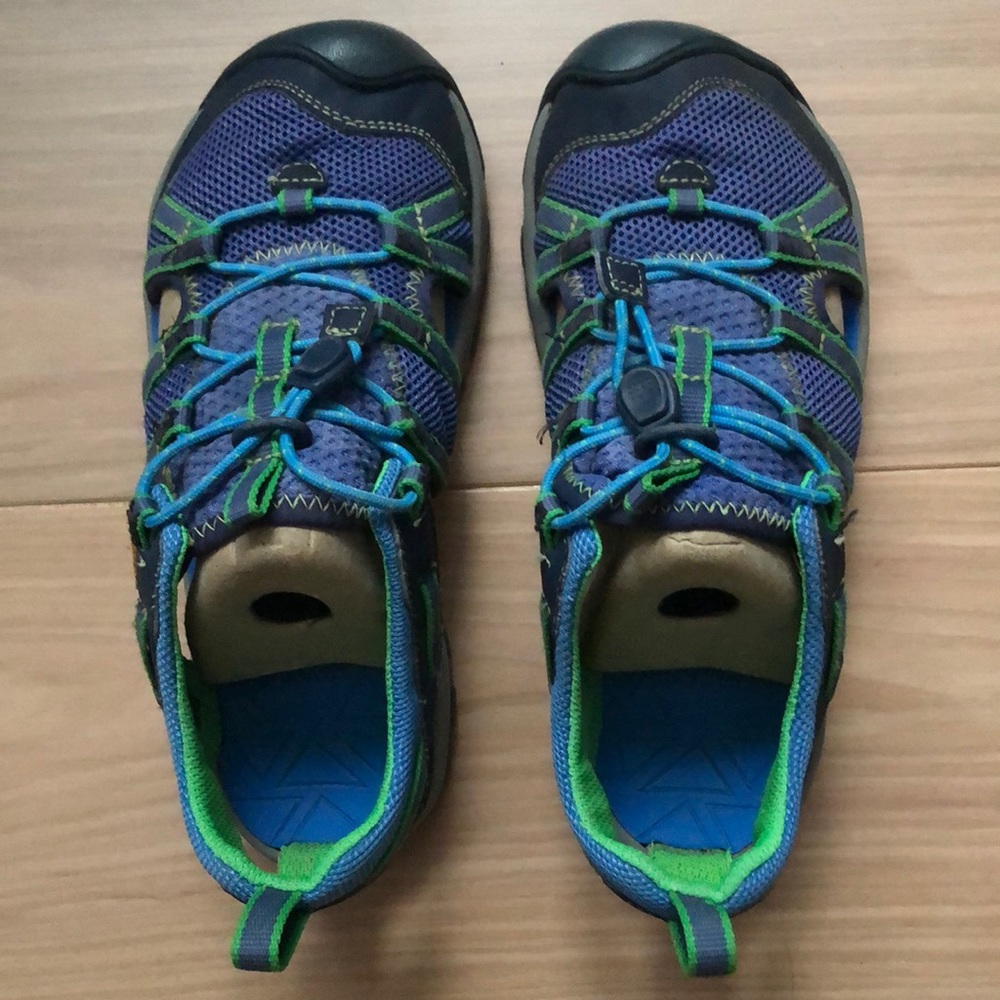 Teva kids water sandals size US 2